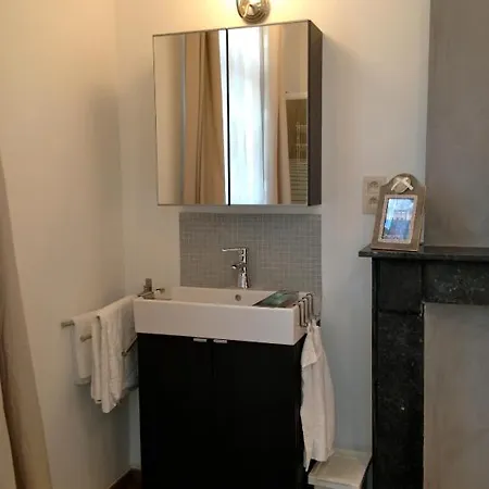 Les Du Pays De Apartment Charleroi