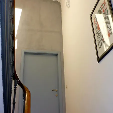 Les Du Pays De Apartment Charleroi