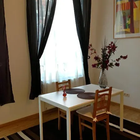 Les Du Pays De Apartment Charleroi